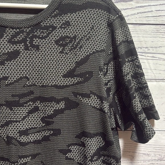 Lululemon mens t shirt - Picture 2 of 6